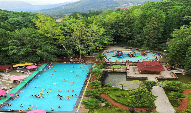 普林温泉度假山庄1.jpg